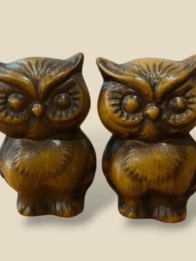 California Pottery MCM Owl Salt & Pepper Shakers